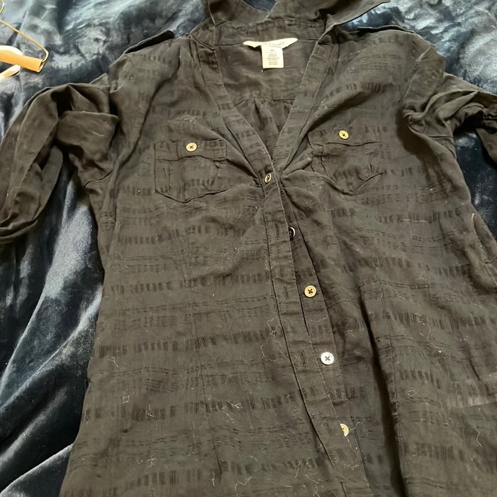 Black white long sleeve great for work